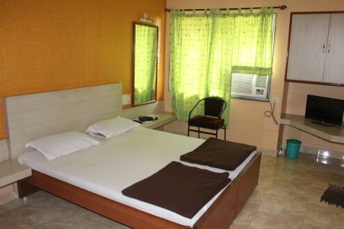 Hotel Deepak Deluxe, Chiplun 3